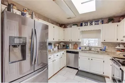 1521 Hunters Cove, Auburn, GA 30011 - Photo 9