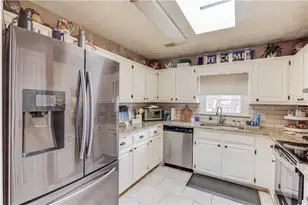 1521 Hunters Cove, Auburn, GA 30011 - Photo 9