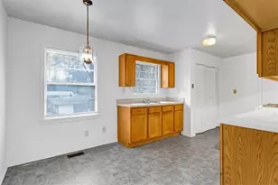 3272 Kingston Rd NW, Atlanta, GA 30318 - Photo 3