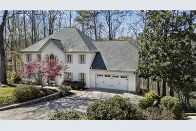 3373 Lake Crest Lane NE, Roswell, GA 30075 - Photo 3