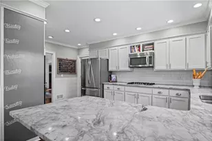 3373 Lake Crest Ln NE, Roswell, GA 30075 - Photo 19