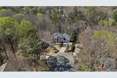 3373 Lake Crest Lane NE, Roswell, GA 30075 - Photo 5