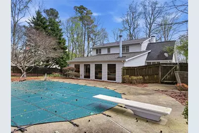 141 Lake Somerset Crest NW, Marietta, GA 30064 - Photo 5