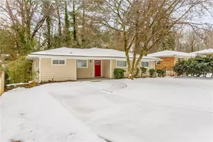 2792 Plantation Dr, Atlanta, GA 30344 - Photo 3