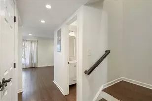 20 Ivy Pkwy NE, Atlanta, GA 30342 - Photo 13