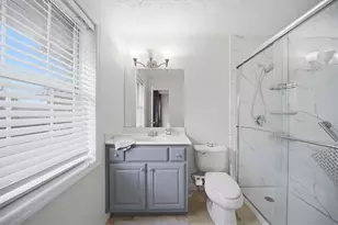 7750 Roswell Rd, Sandy Springs, GA 30350 - Photo 15