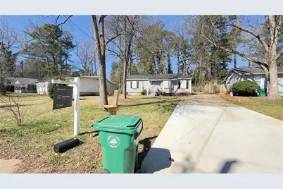 4262 Lindsey Drive, Decatur, GA 30035 - Photo 3