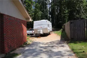 2586 Brandon Rd, Atlanta, GA 30337 - Photo 23
