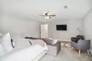 1384 Lanvale Dr SW, Atlanta, GA 30310 - Photo 9