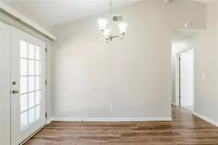 2419 Leslie Brook Dr, Decatur, GA 30035 - Photo 7