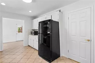 274 Land O Lakes Ct NE, Atlanta, GA 30342 - Photo 9