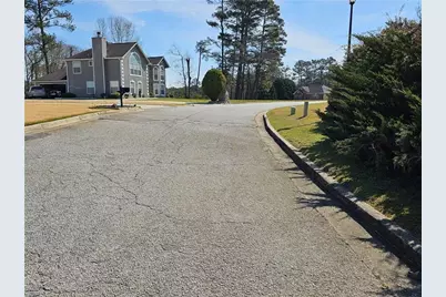 8425 Falling Rocks Way, Lithonia, GA 30058 - Photo 29