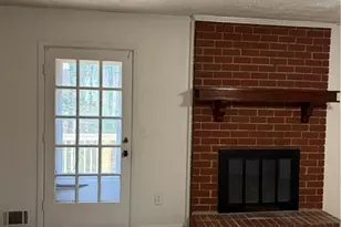 5252 Enchanted Cove SW, Lilburn, GA 30047 - Photo 9