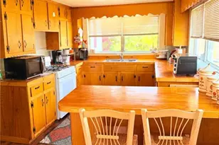 131 E Killian St, Canton, GA 30114 - Photo 7