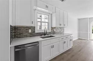 1150 River Overlook Ct, Lawrenceville, GA 30043 - Photo 9