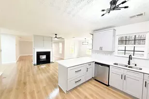 227 Millstone Dr, Hampton, GA 30228 - Photo 9