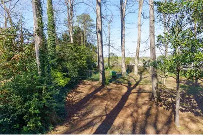 6570 Cherry Tree Lane NE, Sandy Springs, GA 30328 - Photo 41