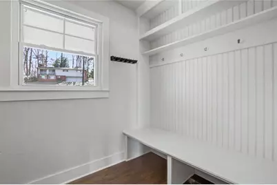 6570 Cherry Tree Lane NE, Sandy Springs, GA 30328 - Photo 17