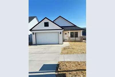 140 Washington Street, Dalton, GA 30721 - Photo 1