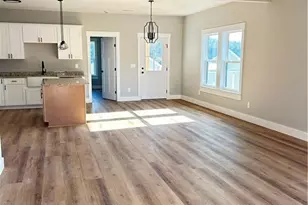 140 Washington St, Dalton, GA 30721 - Photo 3