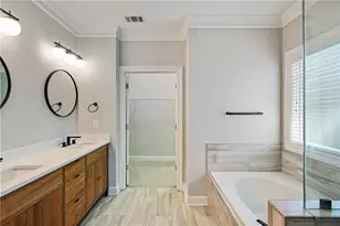 1536 Habershal Road NW, Atlanta, GA 30318 - Photo 25