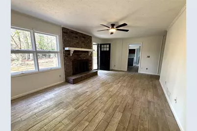 2305 Eastgate Drive SW, Snellville, GA 30078 - Photo 3