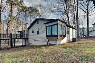 355 Ridgemont Dr, Lawrenceville, GA 30046 - Photo 17