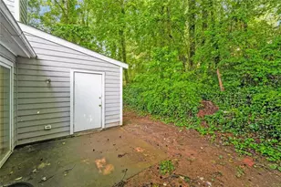 5354 Cherry Wood Dr, Stone Mountain, GA 30083 - Photo 15