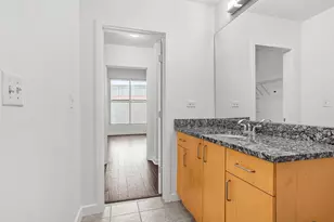 250 Pharr Rd NE, Atlanta, GA 30305 - Photo 25