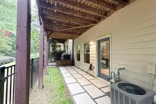 2154 W Village Ln, Smyrna, GA 30080 - Photo 25