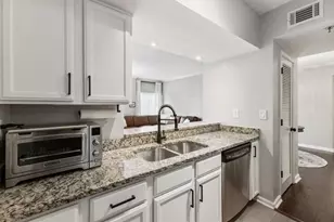 275 13th St NE, Atlanta, GA 30309 - Photo 17