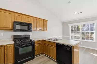 875 Oaklen View Drive, Sugar Hill, GA 30518 - Photo 15