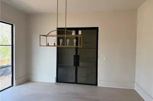 4585 Mystic Dr NE, Atlanta, GA 30342 - Photo 13