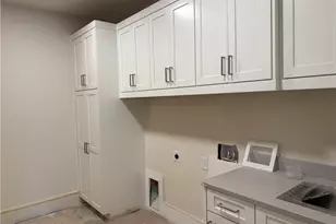 4585 Mystic Dr NE, Atlanta, GA 30342 - Photo 25