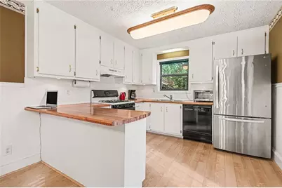 243 Sabrina Court, Woodstock, GA 30188 - Photo 3