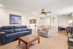 243 Sabrina Ct, Woodstock, GA 30188 - Photo 5