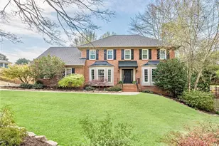 220 Saddle Lake Dr, Roswell, GA 30076 - Photo 1