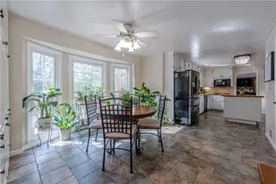 220 Saddle Lake Dr, Roswell, GA 30076 - Photo 17