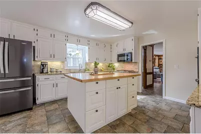 220 Saddle Lake Drive, Roswell, GA 30076 - Photo 15