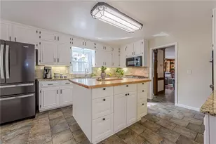 220 Saddle Lake Dr, Roswell, GA 30076 - Photo 15