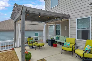 6445 Crosscreek Ln, Flowery Branch, GA 30542 - Photo 5