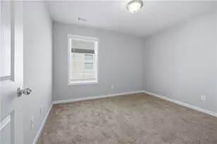 327 Cashes Ct, Lilburn, GA 30047 - Photo 21