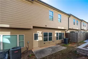 327 Cashes Ct, Lilburn, GA 30047 - Photo 31