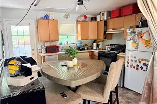 145 E Killian St, Canton, GA 30114 - Photo 11