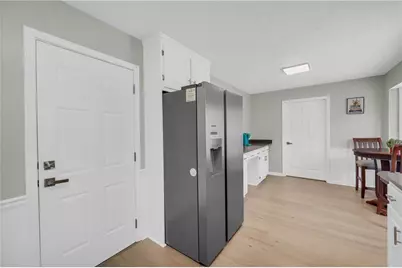 4605 Creek Bluff Drive, Sugar Hill, GA 30518 - Photo 11