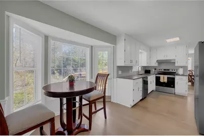 4605 Creek Bluff Drive, Sugar Hill, GA 30518 - Photo 13