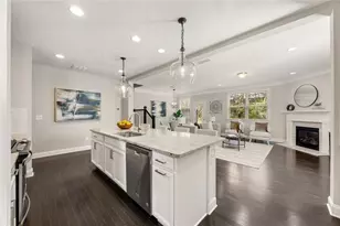 8320 Village Pl, Suwanee, GA 30024 - Photo 9