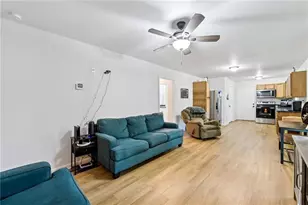 3662 Lakeview Dr, Gainesville, GA 30501 - Photo 7