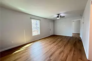 3662 Lakeview Dr, Gainesville, GA 30501 - Photo 11