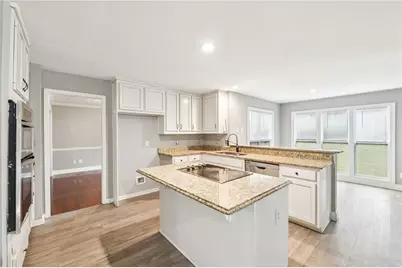 531 Shyrewood Drive, Lawrenceville, GA 30043 - Photo 9